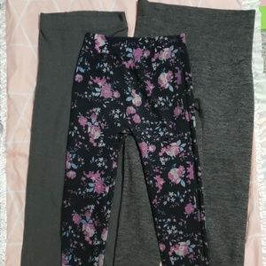 A set of 3 Leggings